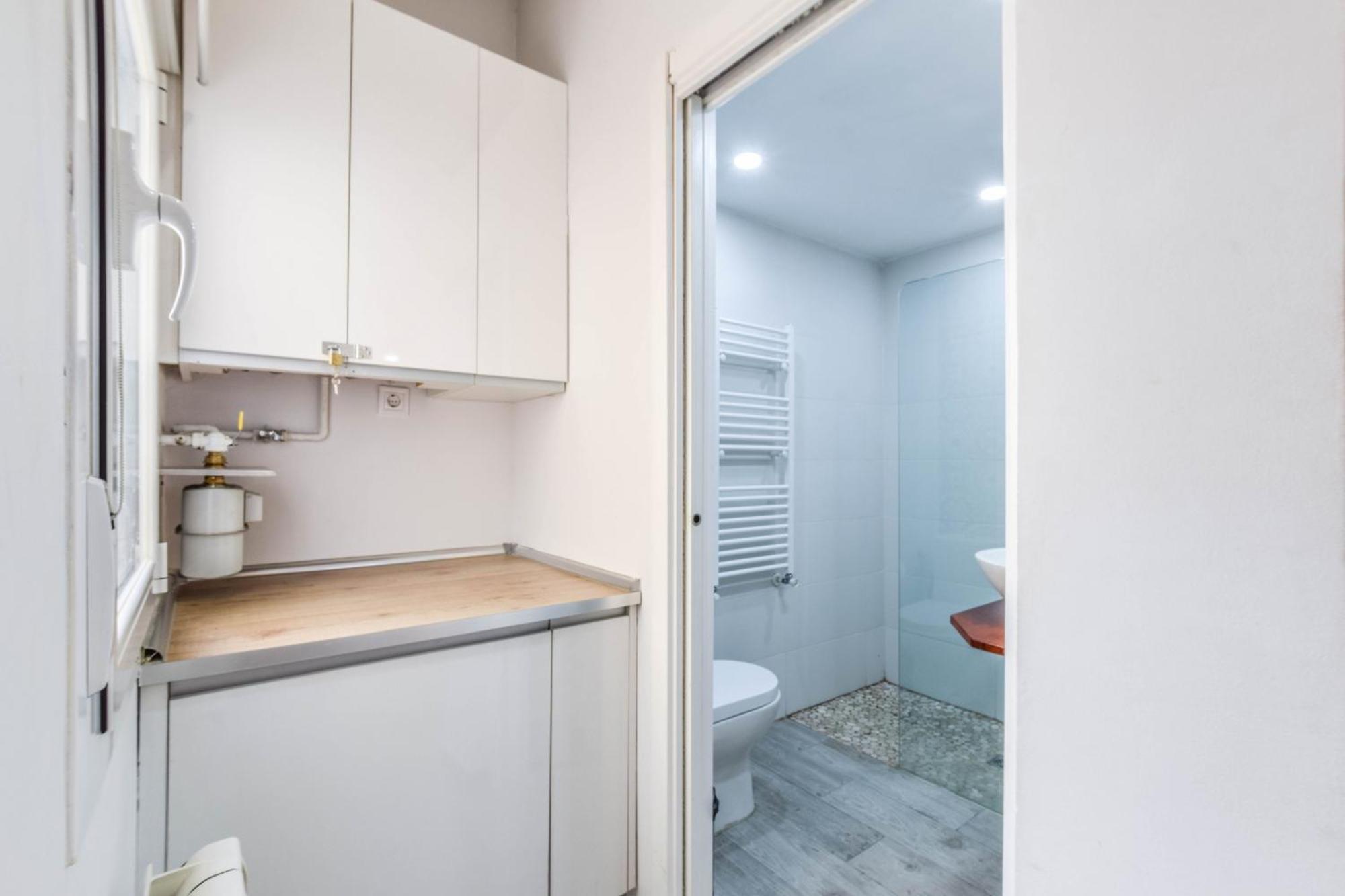 Loft Reformado En Chueca Para 4 Personas Alquiler Temporal Madrid Exterior foto
