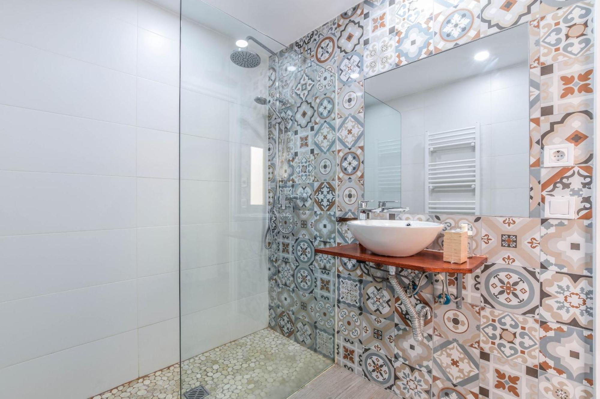 Loft Reformado En Chueca Para 4 Personas Alquiler Temporal Madrid Exterior foto
