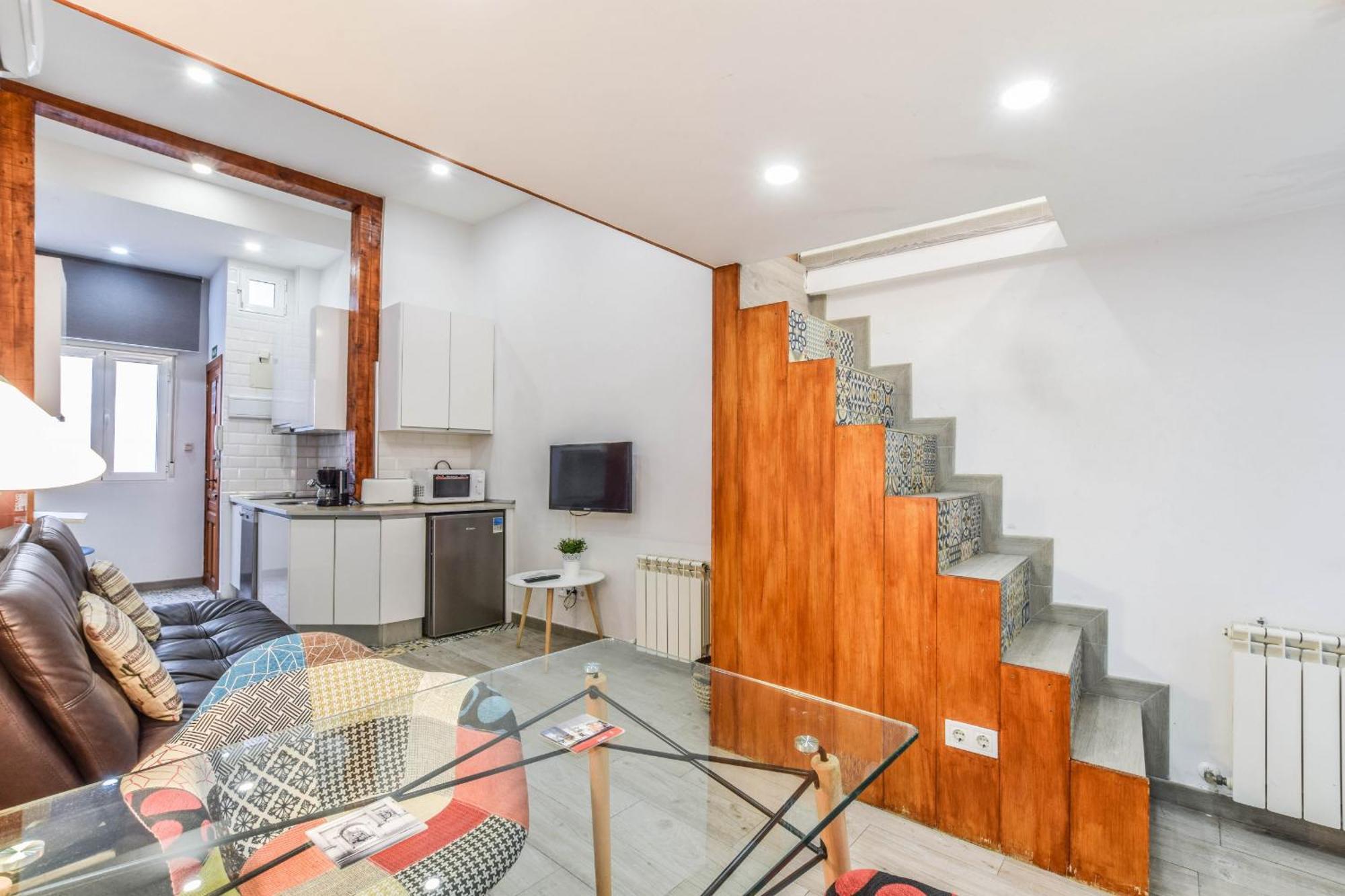 Loft Reformado En Chueca Para 4 Personas Alquiler Temporal Madrid Exterior foto